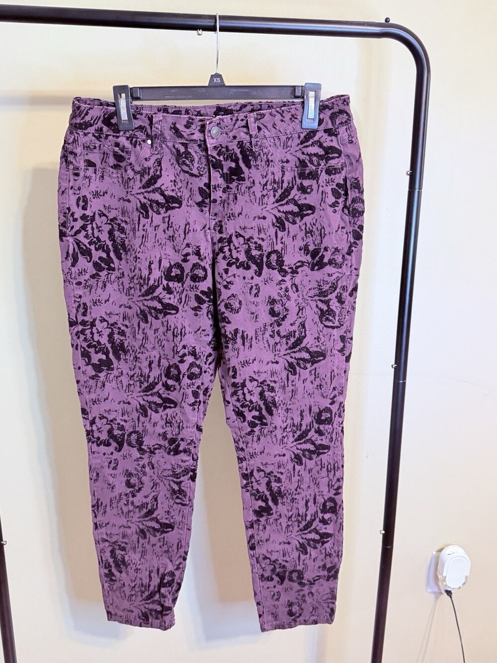 Signature Studio Purple Floral Textured Pants Size 14